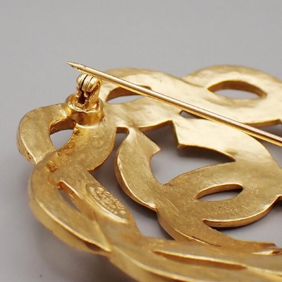 CHANEL CC Logo Pin Brooch 97P GHW France Accessory Vintage 85RL335 - Picture 6 of 8